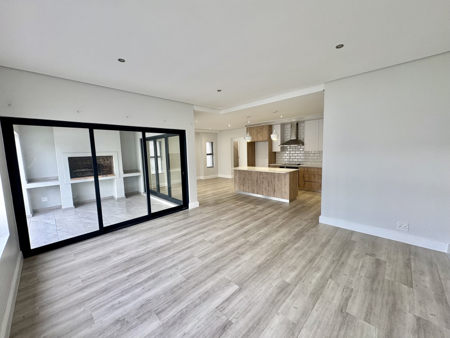 4 Bedroom Property for Sale in Sandown Western Cape